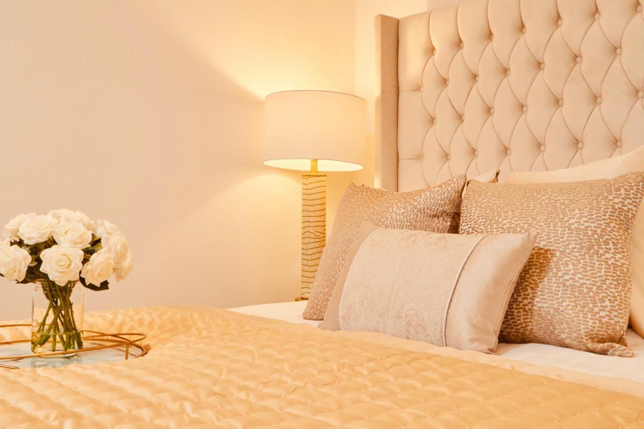 King Deluxe City Apt Large Balcony& Free Parking! Leeds  Bagian luar foto