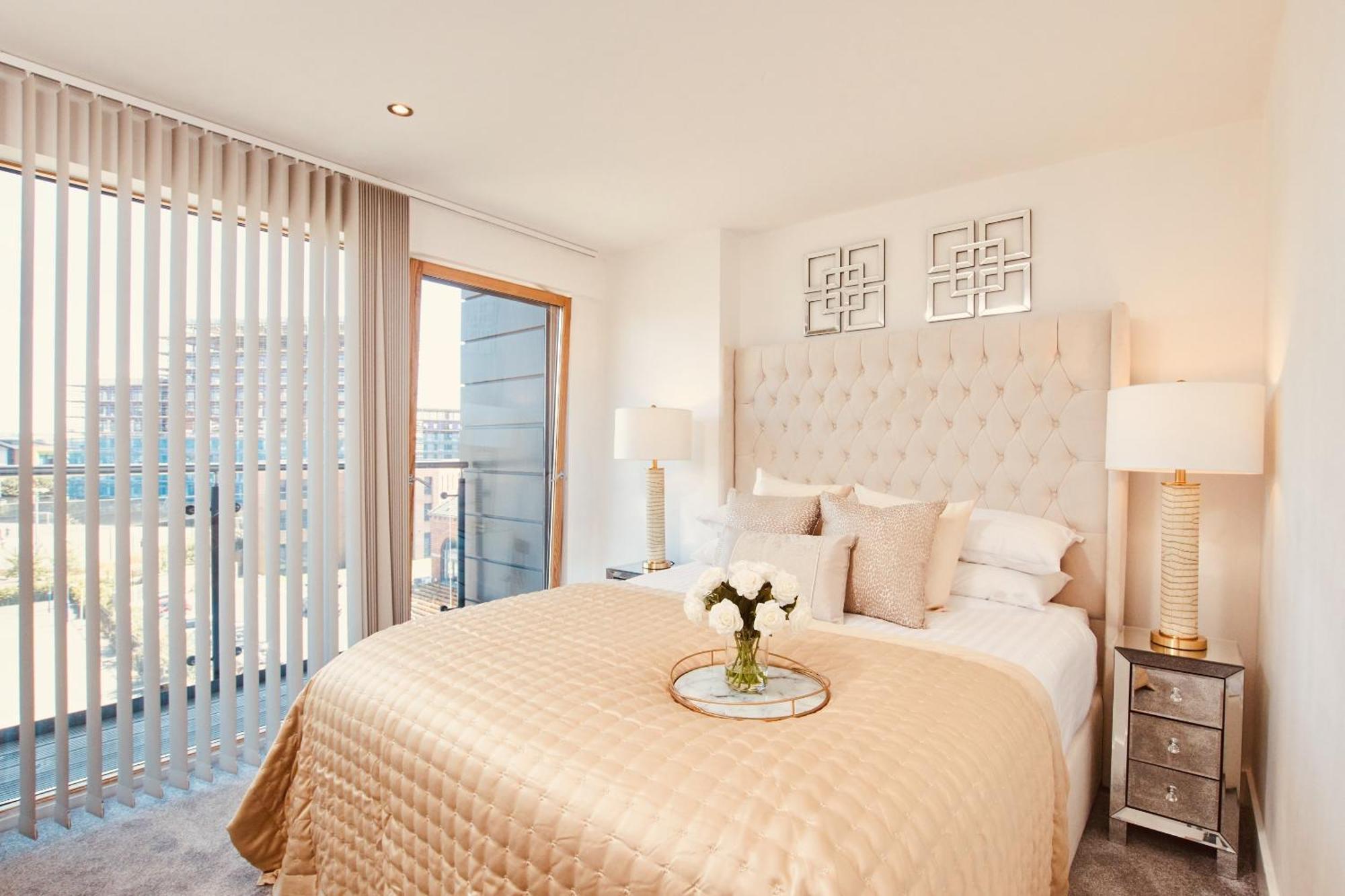 King Deluxe City Apt Large Balcony& Free Parking! Leeds  Bagian luar foto